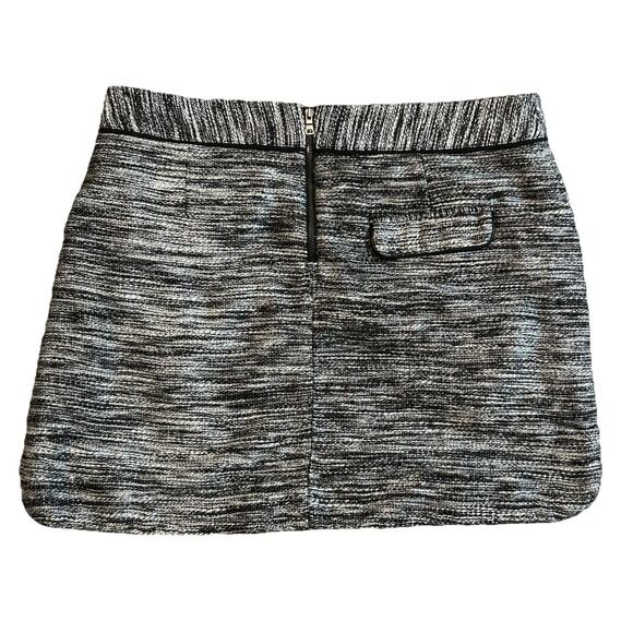 AX Armani Exchange Women's Black White Striped Distressed Tweed Mini Skirt Sz 10 - Picture 2 of 5